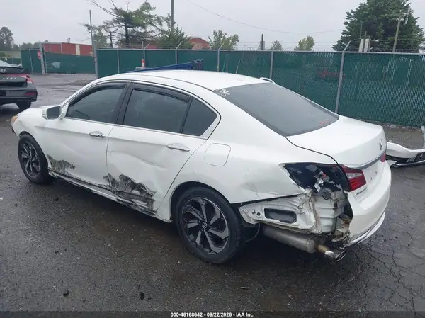 1HGCR3F88HA032946 — 2017 Honda Accord, фото 3 с аукциона IAAI, Передняя часть