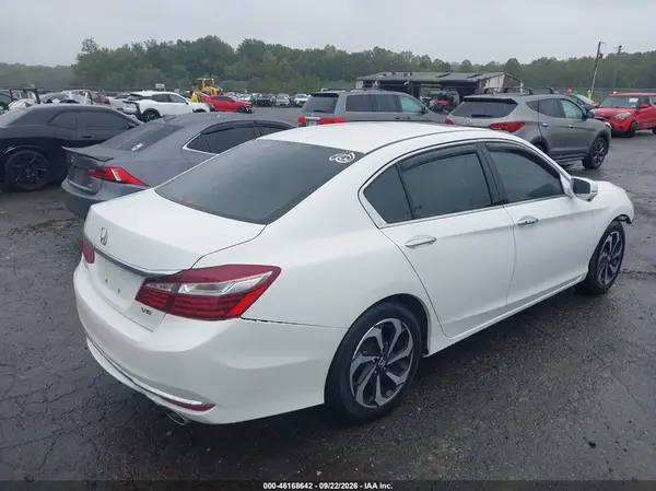 1HGCR3F88HA032946 — 2017 Honda Accord, фото 4 с аукциона IAAI, Передняя часть