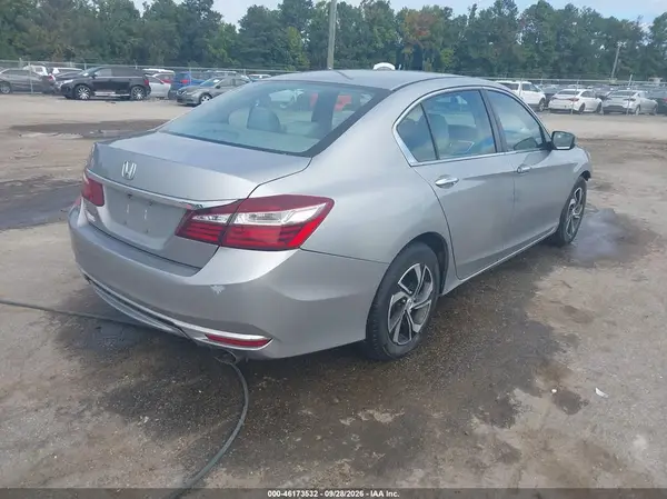 1HGCR2F35HA076692 — 2017 Honda Accord, фото 4 с аукциона IAAI, Передняя часть