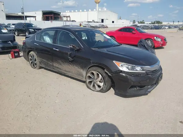1HGCR3F87HA038673 — 2017 Honda Accord, Правый бок (Right Side), фото до ремонта