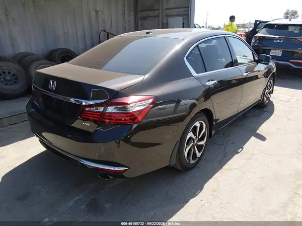 1HGCR3F82HA008478 — 2017 Honda Accord, фото 4 с аукциона IAAI 30.09.2026, Не указано