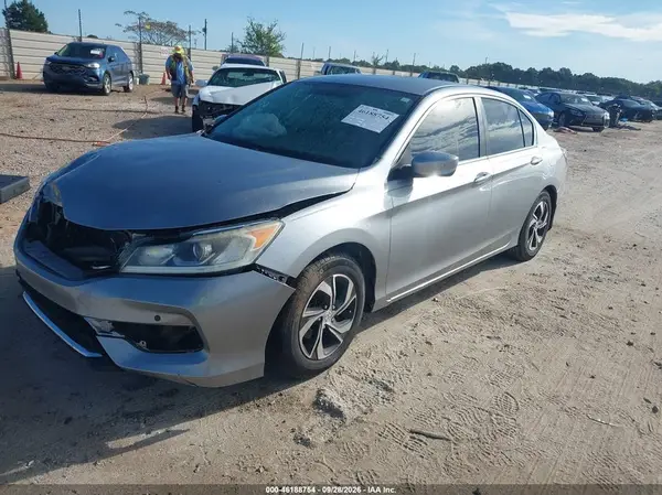 1HGCR2F36HA131795 — 2017 Honda Accord, фото 2 с аукциона IAAI, Передняя часть