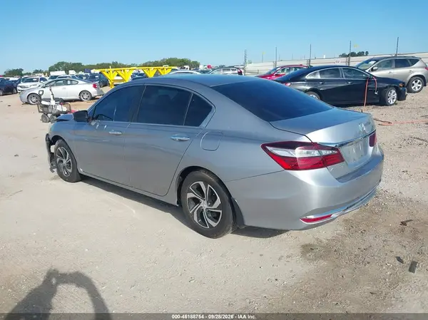 1HGCR2F36HA131795 — 2017 Honda Accord, фото 3 с аукциона IAAI, Передняя часть