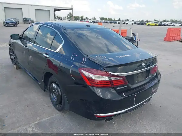 1HGCR3F91HA020601 — 2017 Honda Accord, фото 3 с аукциона IAAI 03.10.2026, Передняя часть