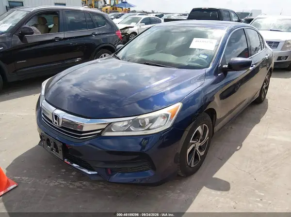 1HGCR2F32HA130594 — 2017 Honda Accord, фото 2 с аукциона IAAI 06.10.2026, Задняя часть
