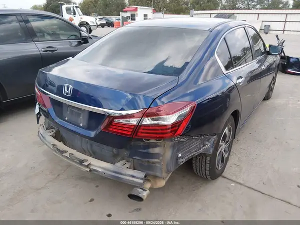 1HGCR2F32HA130594 — 2017 Honda Accord, фото 4 с аукциона IAAI 06.10.2026, Задняя часть