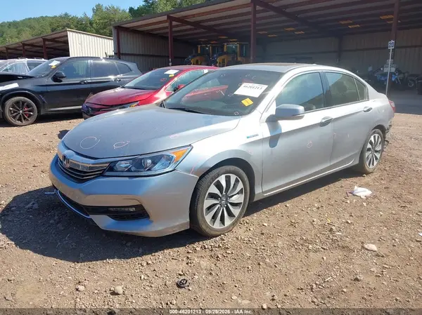 JHMCR6F53HC029297 — 2017 Honda Accord, фото 2 с аукциона IAAI, Задняя часть