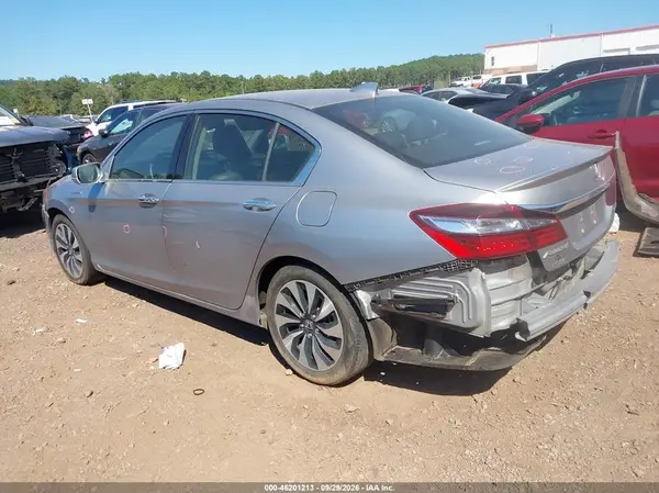 JHMCR6F53HC029297 — 2017 Honda Accord, фото 3 с аукциона IAAI, Задняя часть