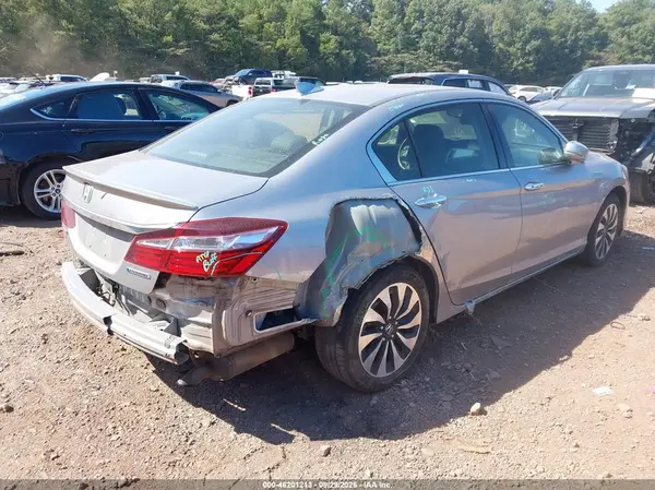 JHMCR6F53HC029297 — 2017 Honda Accord, фото 4 с аукциона IAAI, Задняя часть