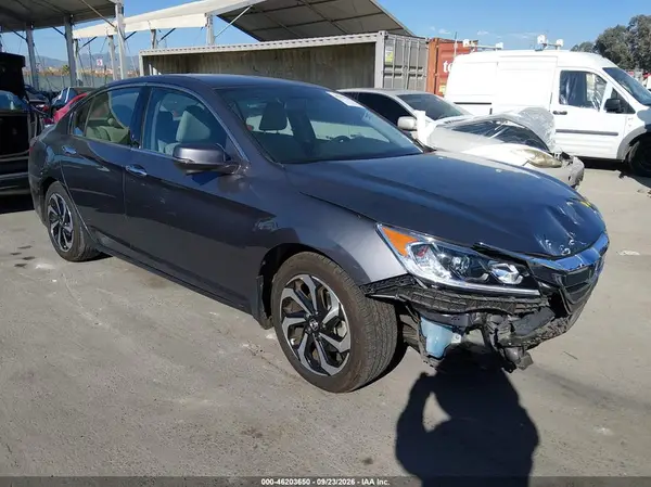 1HGCR3F86HA029138 — 2017 Honda Accord, Передняя часть (Front End), фото до ремонта