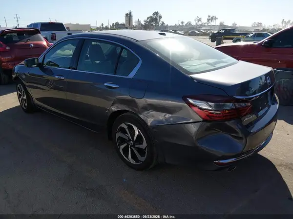 1HGCR3F86HA029138 — 2017 Honda Accord, фото 3 с аукциона IAAI, Передняя часть