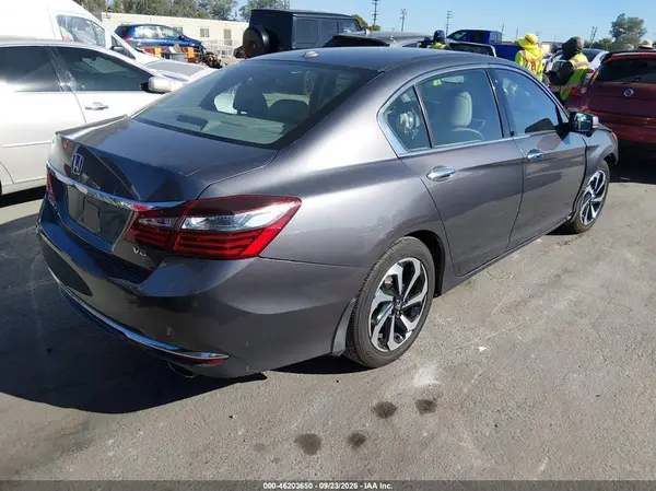 1HGCR3F86HA029138 — 2017 Honda Accord, фото 4 с аукциона IAAI, Передняя часть