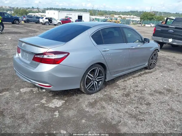 1HGCR2F53HA010367 — 2017 Honda Accord, фото 4 с аукциона IAAI 10.10.2026, Задняя часть слева