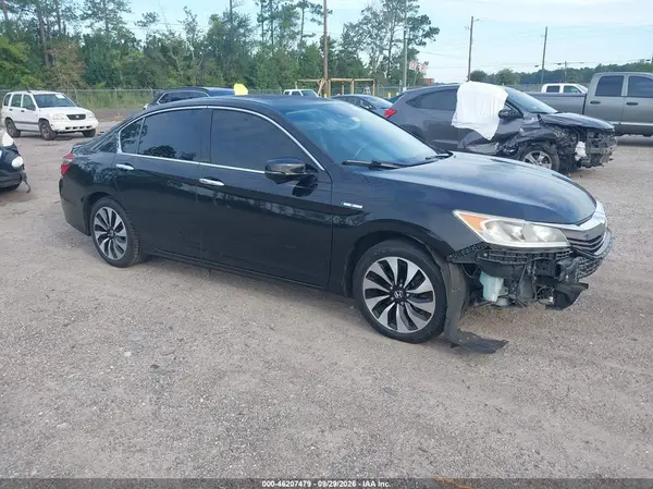 JHMCR6F58HC023088 — 2017 Honda Accord, Передняя часть (Front End), фото до ремонта