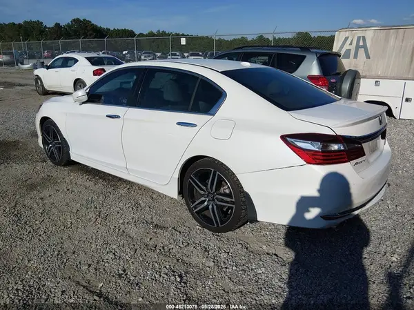 1HGCR3F93HA023550 — 2017 Honda Accord, фото 3 с аукциона IAAI, Передняя часть