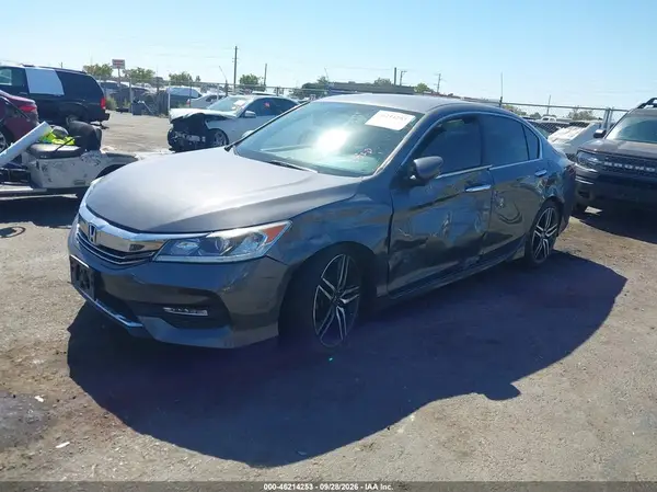 1HGCR2F15HA045151 — 2017 Honda Accord, фото 2 с аукциона IAAI, Левый бок