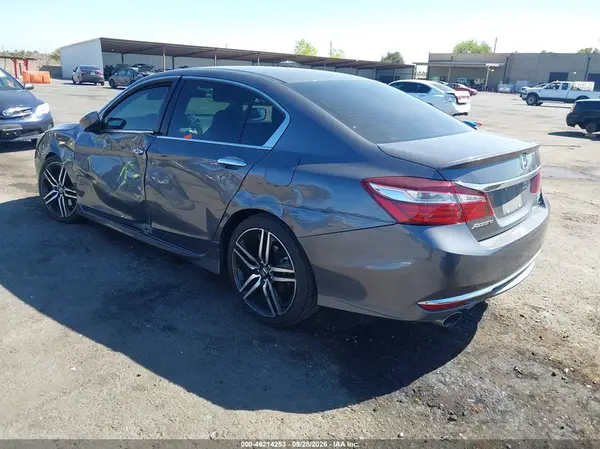 1HGCR2F15HA045151 — 2017 Honda Accord, фото 3 с аукциона IAAI, Левый бок