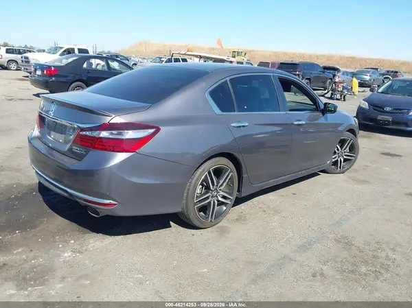 1HGCR2F15HA045151 — 2017 Honda Accord, фото 4 с аукциона IAAI, Левый бок