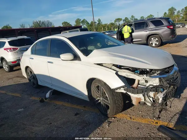 1HGCR2F5XHA051871 — 2017 Honda Accord, Передняя часть (Front End), фото до ремонта