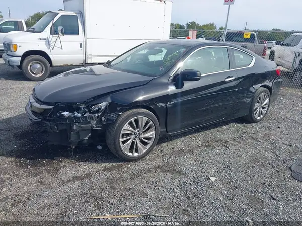 1HGCT1B63HA002067 — 2017 Honda Accord, фото 2 с аукциона IAAI, Передняя часть