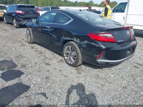 1HGCT1B63HA002067 — 2017 Honda Accord, фото 3 с аукциона IAAI, Передняя часть