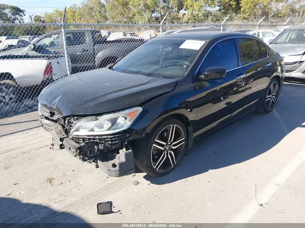 2017 HONDA ACCORD VIN 1HGCR2F56HA128803 фото 2