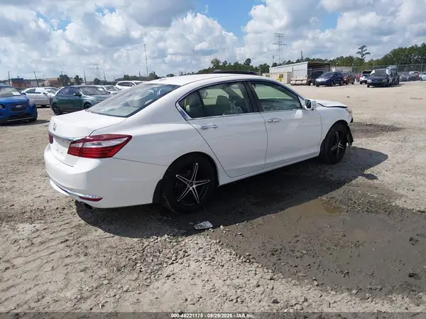 1HGCR2F85HA105345 — 2017 Honda Accord, фото 4 с аукциона IAAI, Не указано