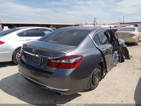 2017 HONDA ACCORD VIN 1HGCR2F16HA198122 фото 4