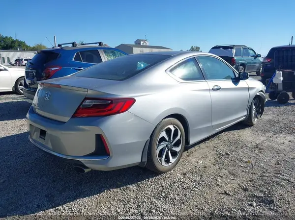 1HGCT1B30HA010097 — 2017 Honda Accord, фото 4 с аукциона IAAI 09.10.2026, Естественный износ