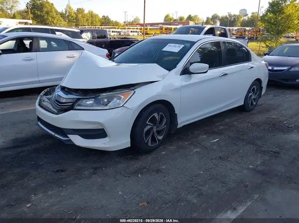 1HGCR2F3XHA291257 — 2017 Honda Accord, фото 2 с аукциона IAAI, Передняя часть справа