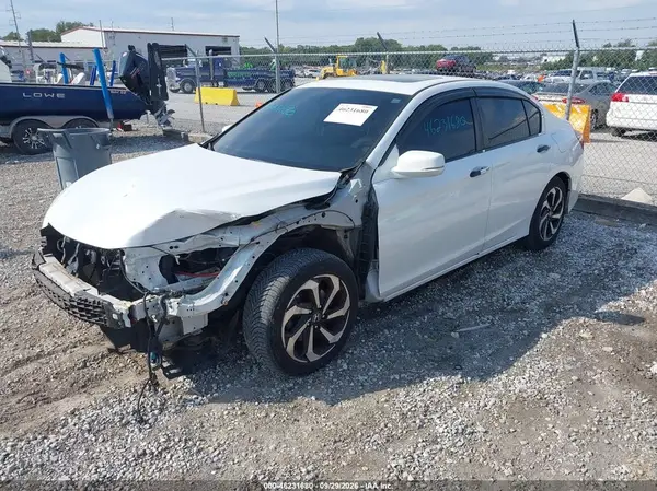 1HGCR2F82HA057027 — 2017 Honda Accord, фото 2 с аукциона IAAI, Передняя часть