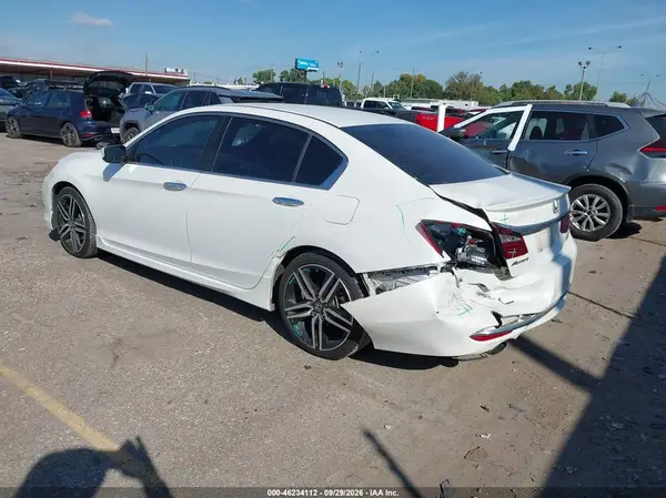 1HGCR2F10HA126252 — 2017 Honda Accord, фото 3 с аукциона IAAI, Задняя часть слева