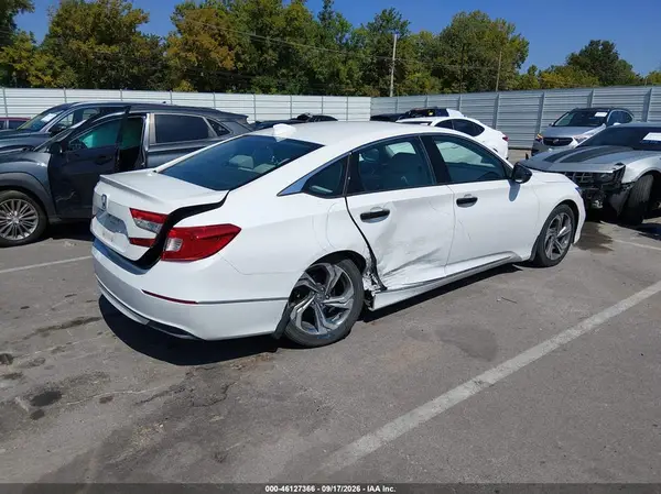 1HGCV1F5XJA250172 — 2018 Honda Accord, фото 4 с аукциона IAAI 13.10.2026, Правый бок