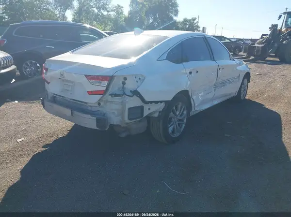 1HGCV1F15JA103674 — 2018 Honda Accord, фото 4 с аукциона IAAI 11.10.2026, Передняя и задняя части