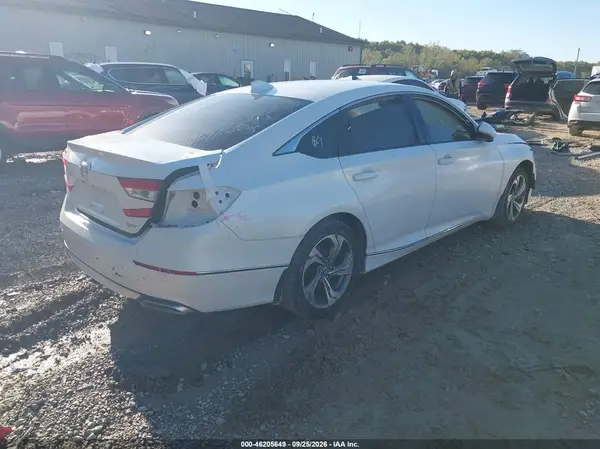 1HGCV2F61JA030661 — 2018 Honda Accord, фото 4 с аукциона IAAI 14.10.2026, Передняя и задняя части