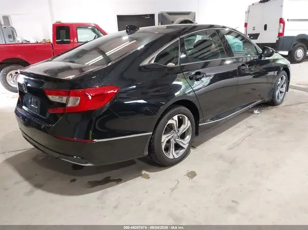 1HGCV1F46JA083946 — 2018 Honda Accord, фото 4 с аукциона IAAI, Левый бок