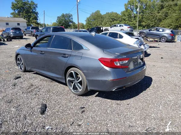 1HGCV1F33JA112617 — 2018 Honda Accord, фото 3 с аукциона IAAI, Передняя и задняя части