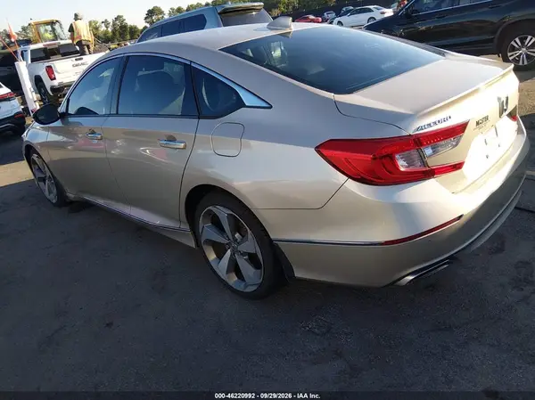 1HGCV1F98JA188595 — 2018 Honda Accord, фото 3 с аукциона IAAI, Передняя часть