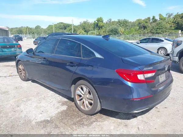 1HGCV1F19JA101376 — 2018 Honda Accord, фото 3 с аукциона IAAI 09.10.2026, Естественный износ