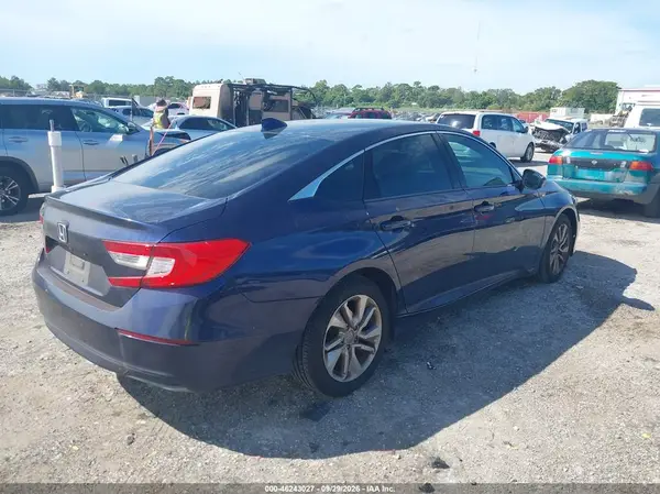 1HGCV1F19JA101376 — 2018 Honda Accord, фото 4 с аукциона IAAI 09.10.2026, Естественный износ