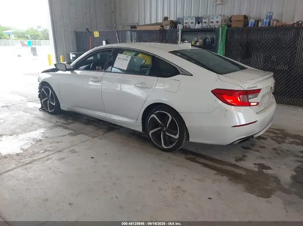 1HGCV1F33KA166436 — 2019 Honda Accord, фото 3 с аукциона IAAI 13.10.2026, Передняя часть