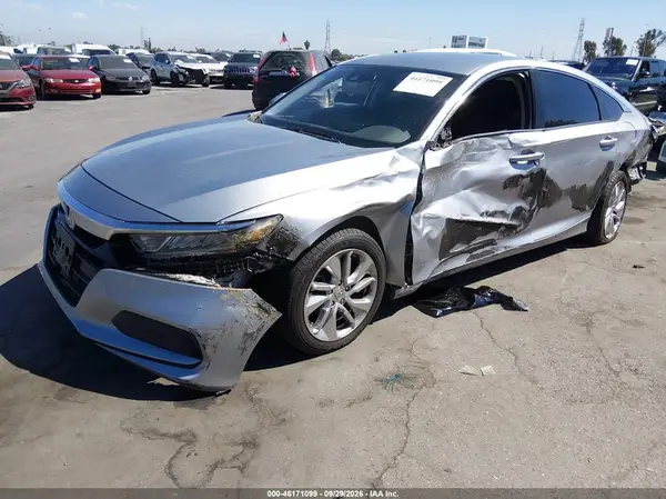 1HGCV1F18KA030592 — 2019 Honda Accord, фото 2 с аукциона IAAI, Передняя и задняя части