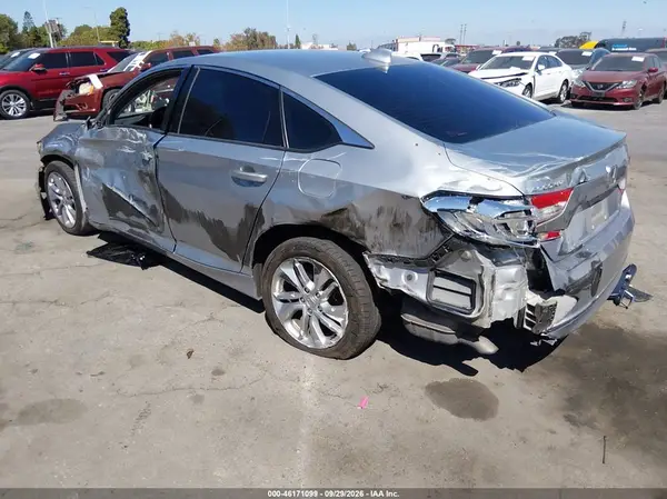 1HGCV1F18KA030592 — 2019 Honda Accord, фото 3 с аукциона IAAI, Передняя и задняя части