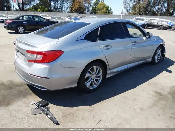 1HGCV1F18KA030592 — 2019 Honda Accord, фото 4 с аукциона IAAI, Передняя и задняя части