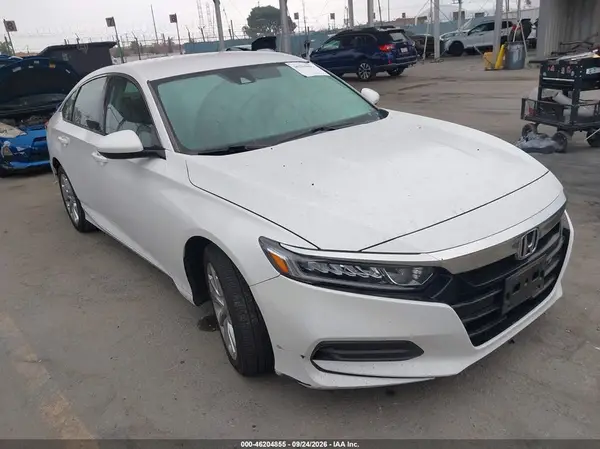 1HGCV1F18KA128490 — 2019 Honda Accord, Передняя часть слева (Left Front), фото до ремонта