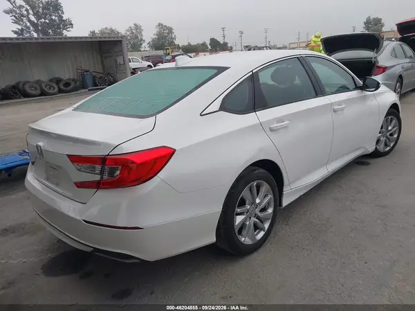 1HGCV1F18KA128490 — 2019 Honda Accord, фото 4 с аукциона IAAI, Передняя часть слева