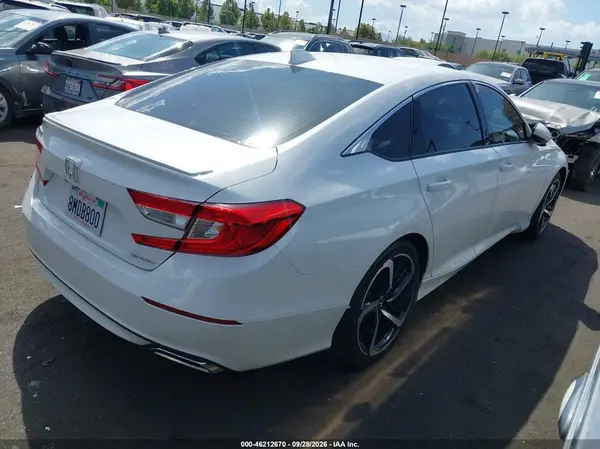 1HGCV1F34KA111011 — 2019 Honda Accord, фото 4 с аукциона IAAI, Левый бок
