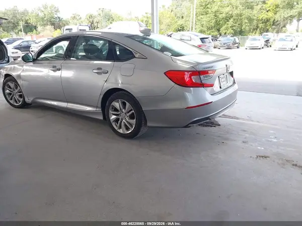 1HGCV1F18KA083616 — 2019 Honda Accord, фото 3 с аукциона IAAI, Левый и правый бока
