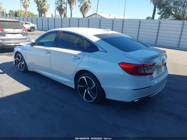 1HGCV1F33KA014429 — 2019 Honda Accord, фото 3 с аукциона IAAI, Правый бок