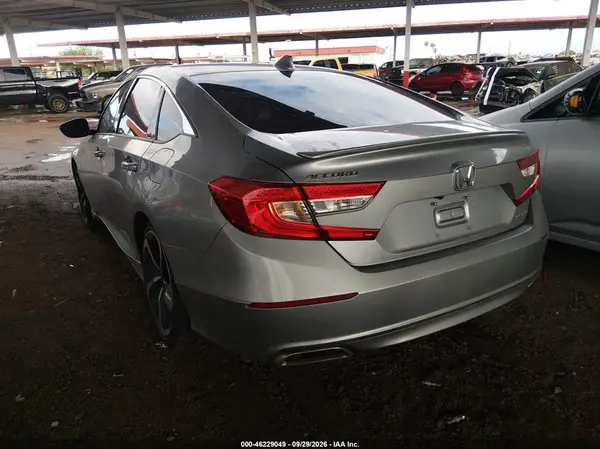 1HGCV1F33LA072817 — 2020 Honda Accord, фото 3 с аукциона IAAI, Правый бок